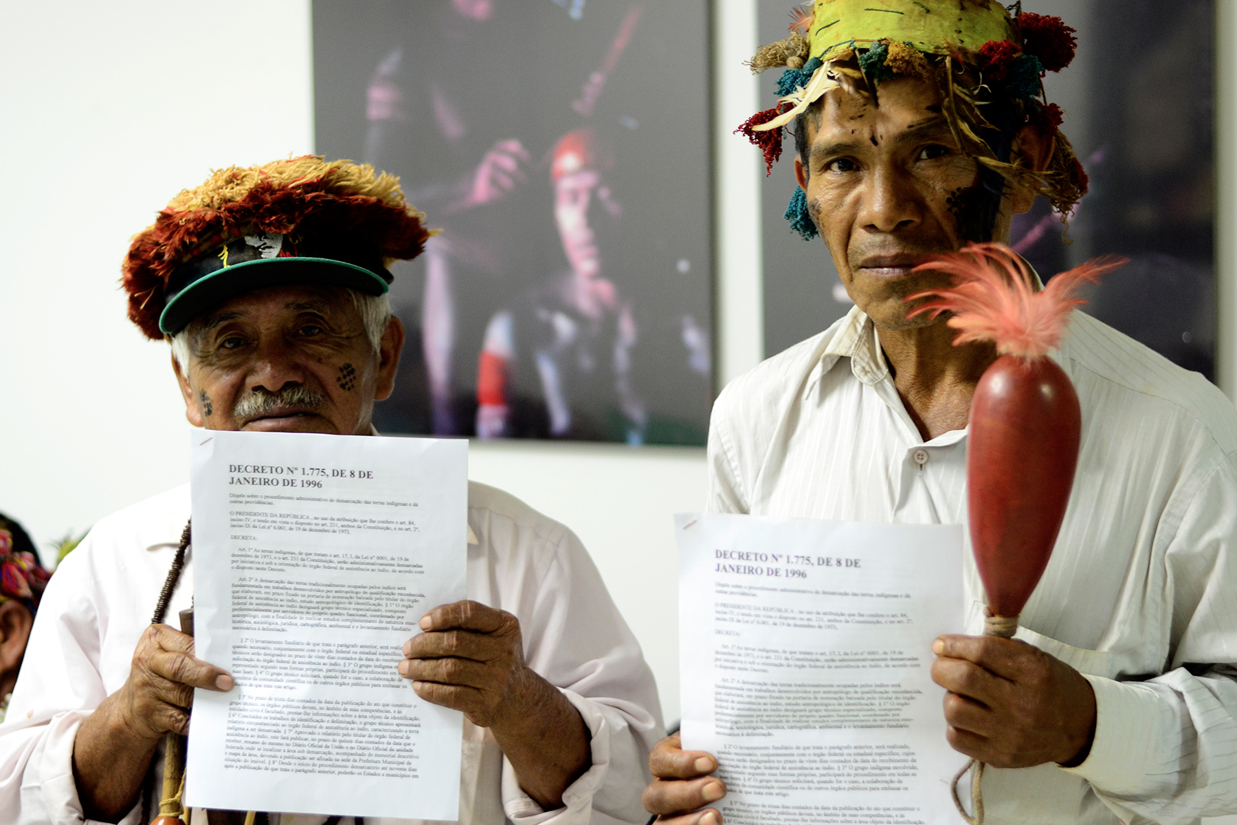 Em 2016, lideranças Guarani e Kaiowá foram à Funai, em Brasília, cobrar a publicação do relatório da TI Dourados-Amambaipegua I. Foto: Tiago Miotto/Cimi